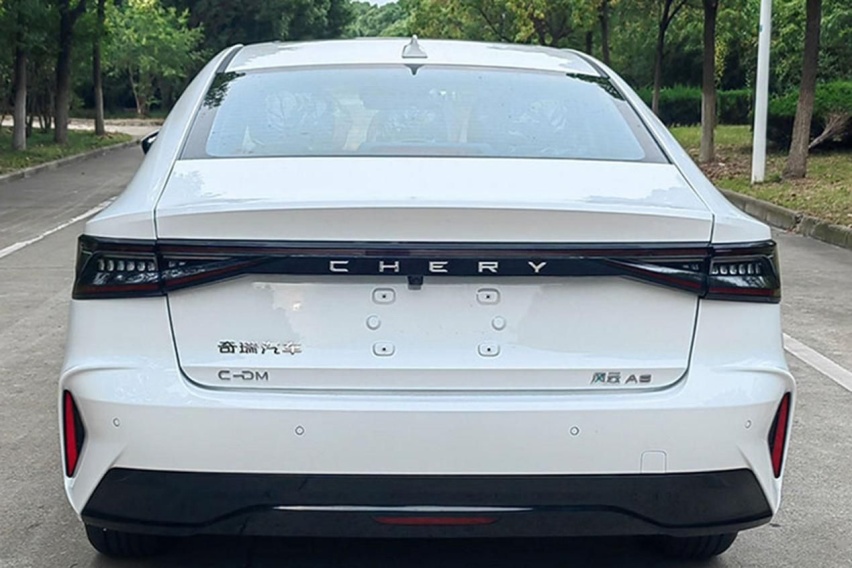 两年推11款新车，奇瑞风云“蒙眼狂奔”